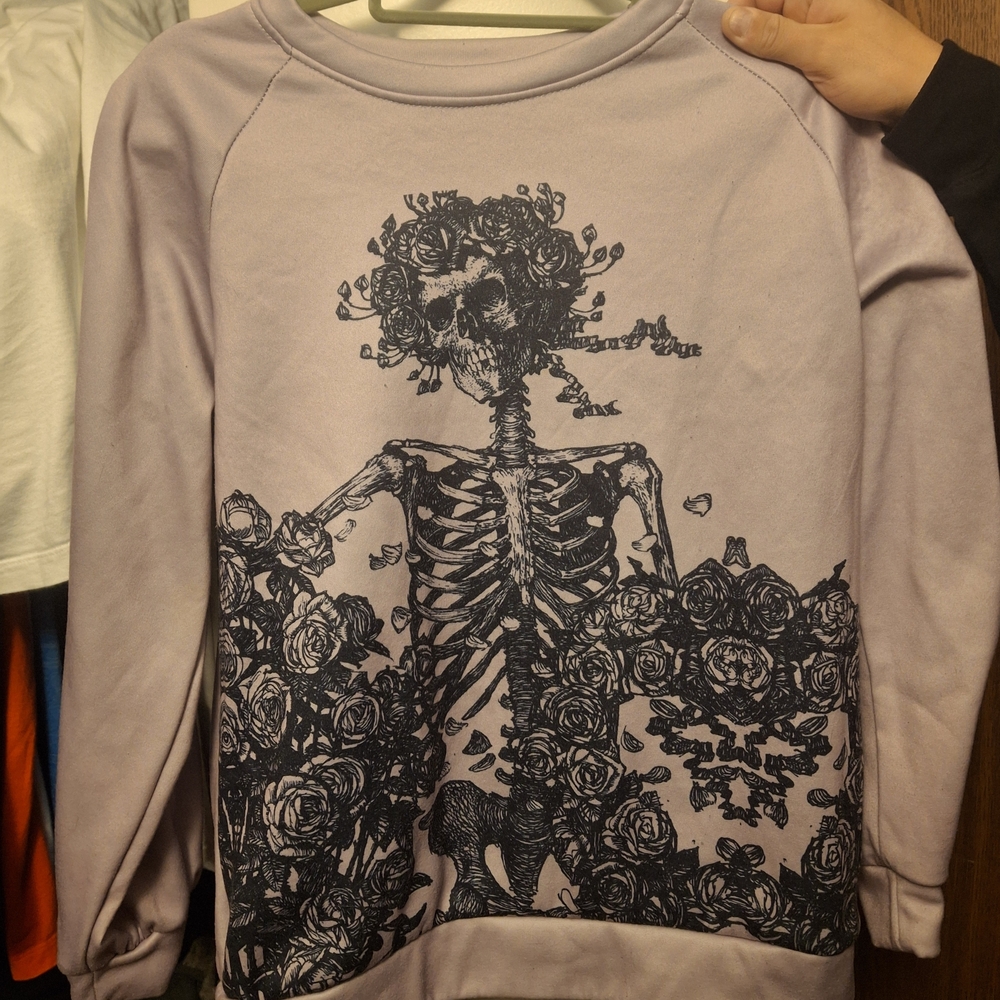 Skeleton and Roses Graphic Sweatshirt